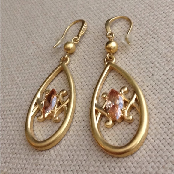 Earrings - Picture 3 of 3